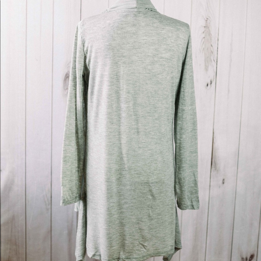 The Autumn Cardigan- grey stitched lightweight - Picture 4 of 9